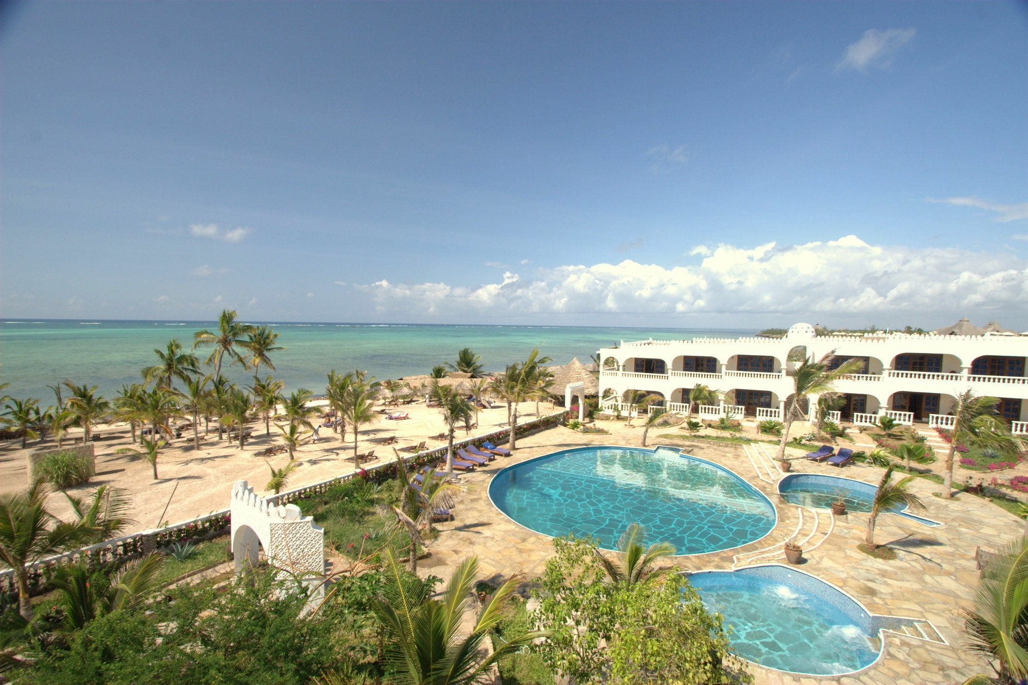Jumbo Watamu Hotel Buitenkant foto