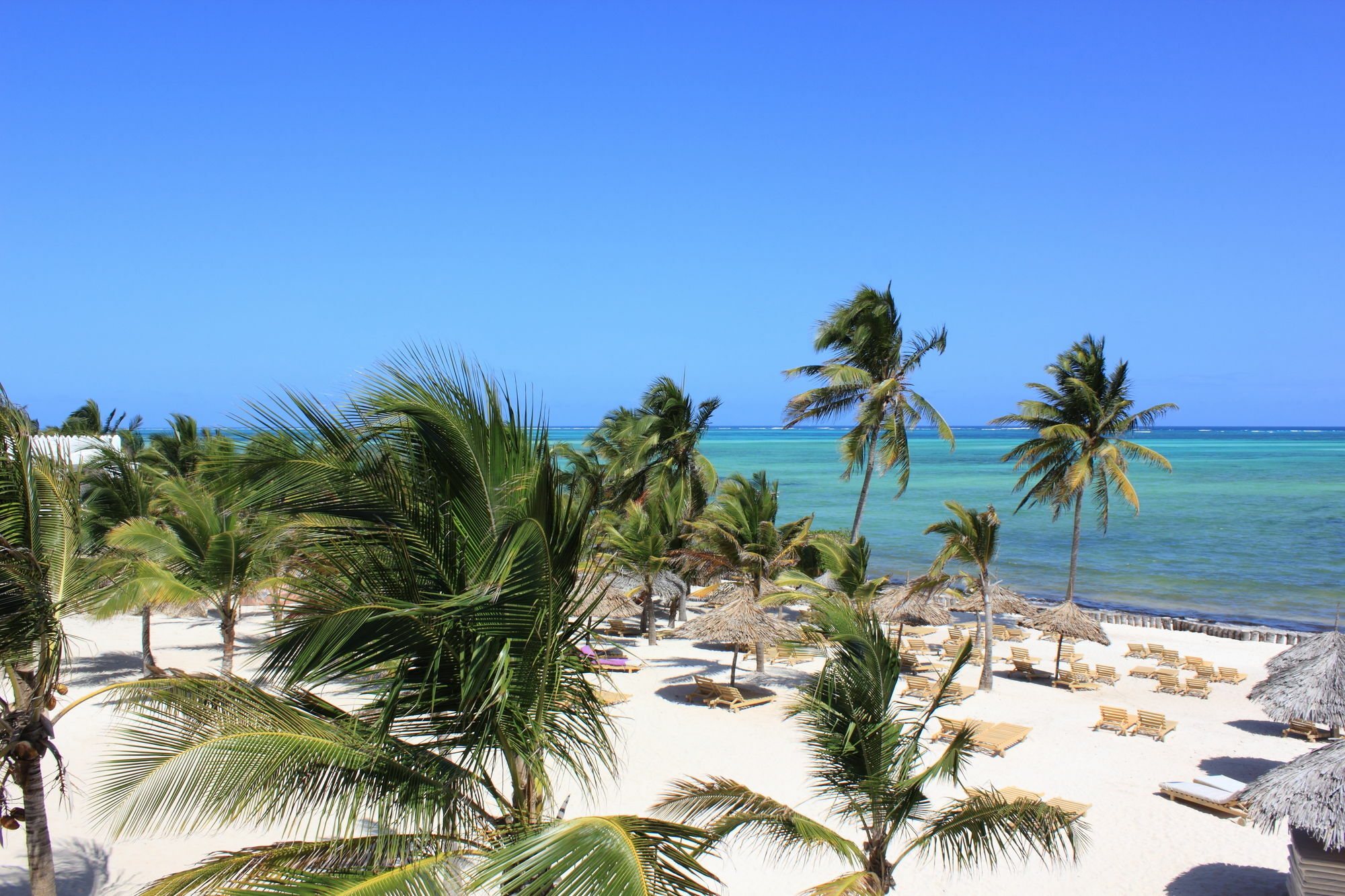 Jumbo Watamu Hotel Buitenkant foto