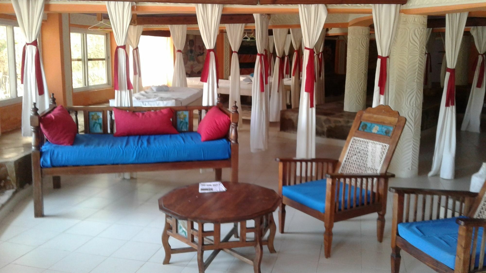 Jumbo Watamu Hotel Buitenkant foto