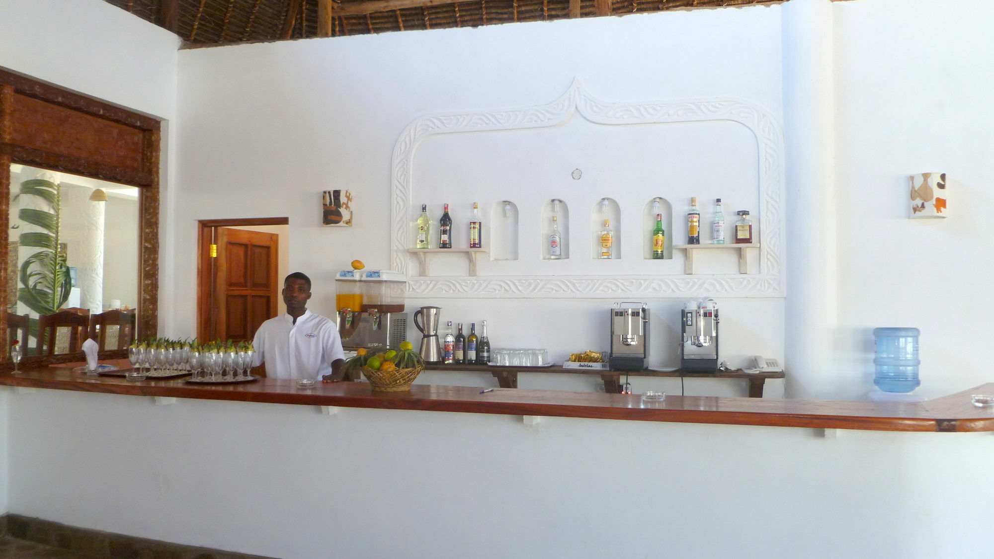 Jumbo Watamu Hotel Buitenkant foto