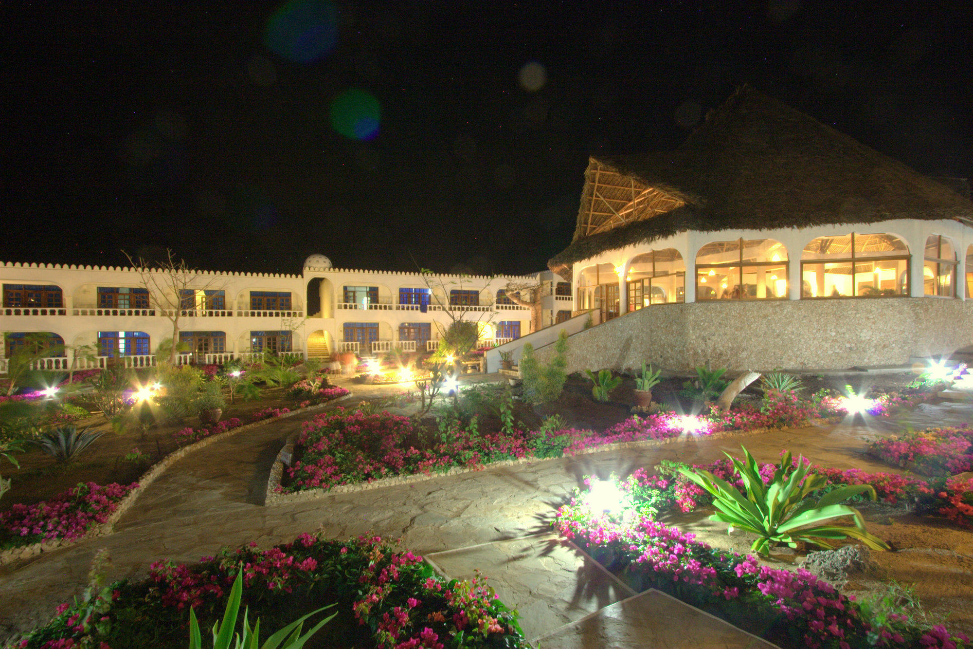 Jumbo Watamu Hotel Buitenkant foto