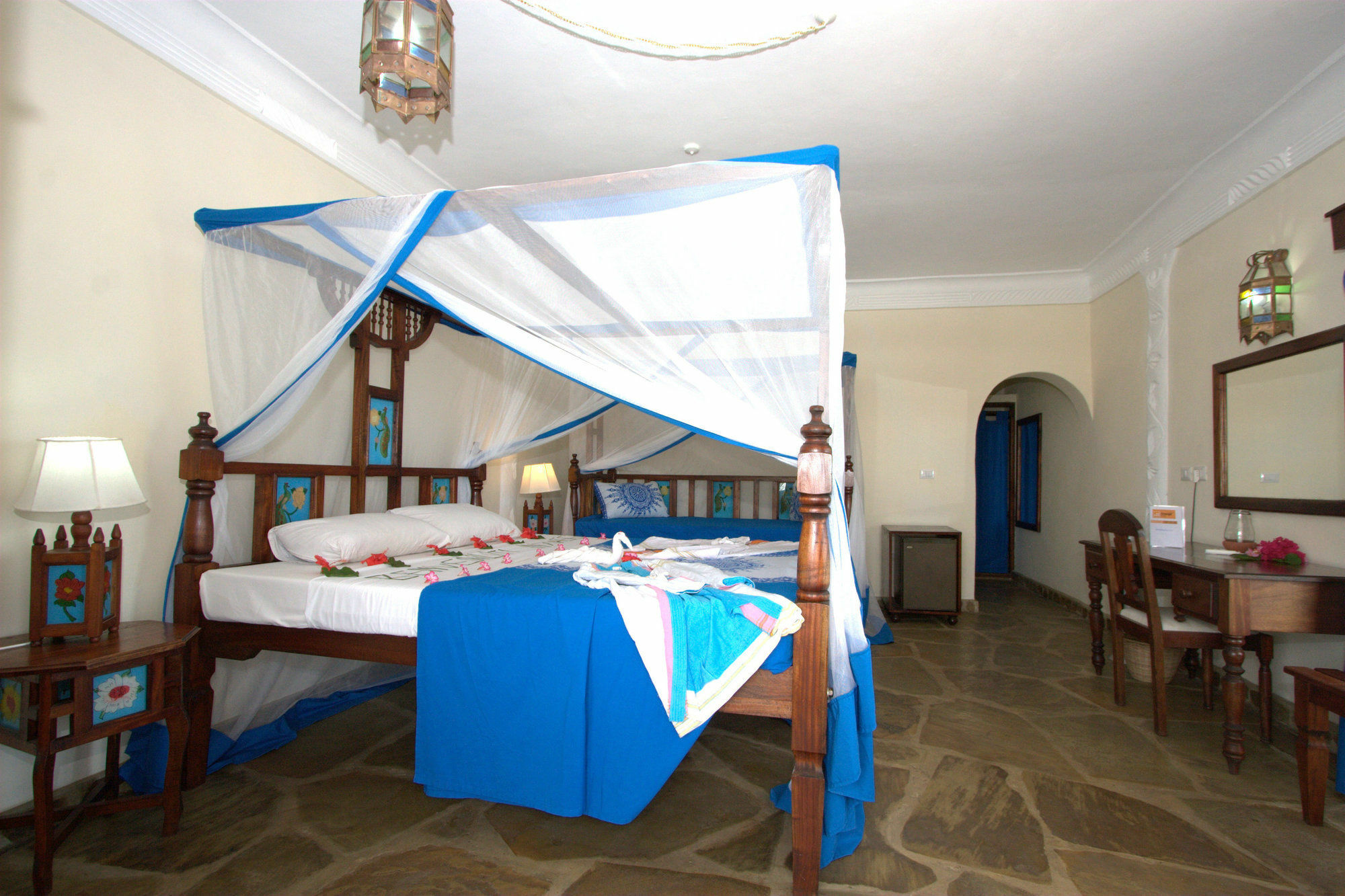 Jumbo Watamu Hotel Buitenkant foto