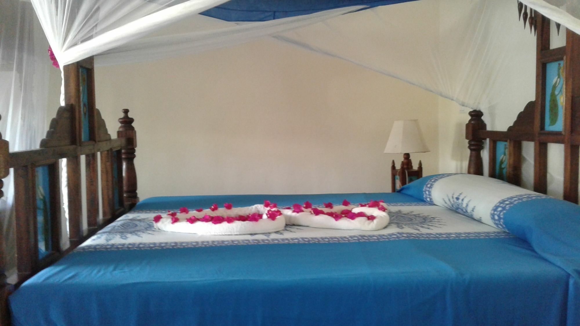 Jumbo Watamu Hotel Buitenkant foto